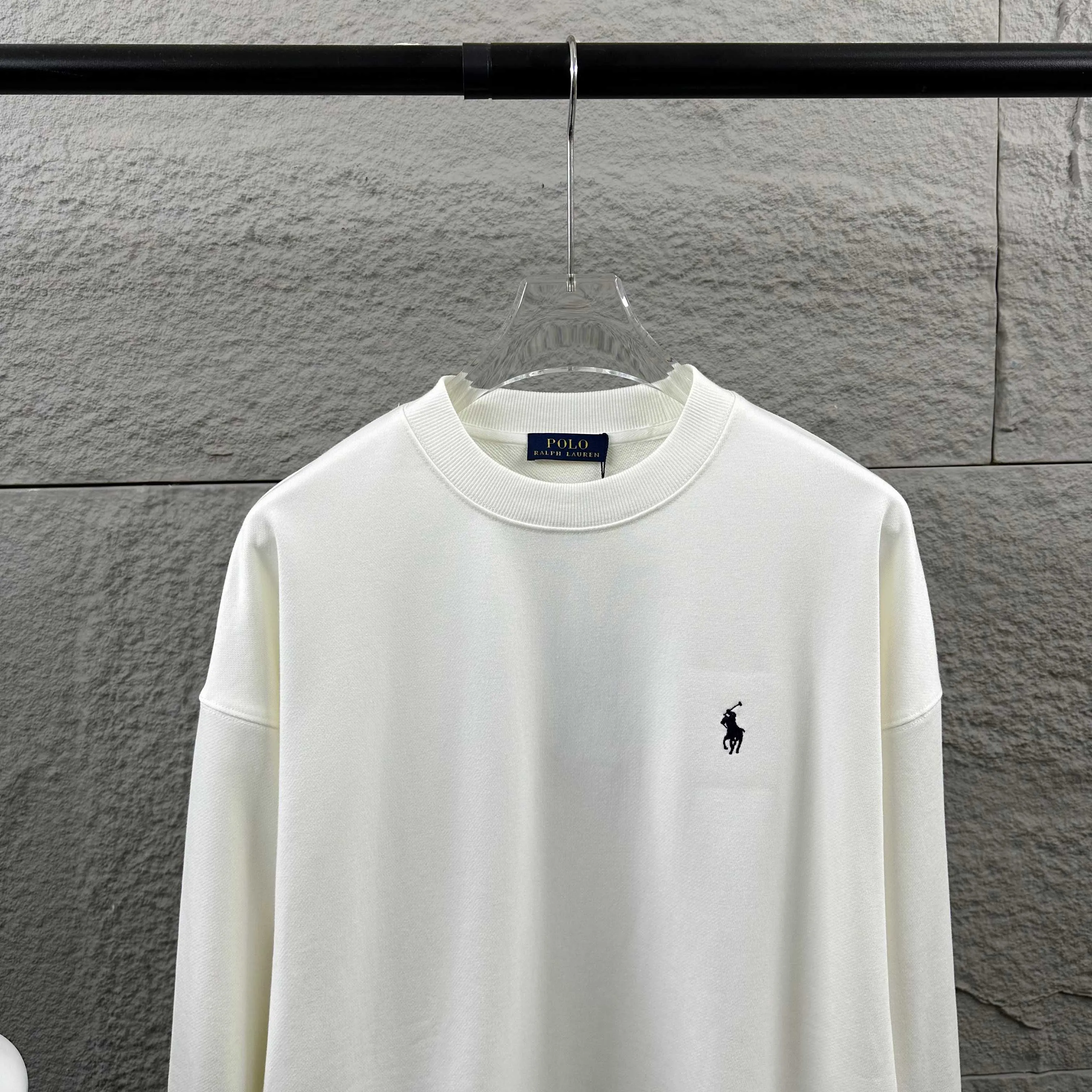 P210 Polo* Ralph Lauren 2025 Autumn and Winter new round neck sweatshirt Classic simple embroidery Customized terry fabric Long sleeves Unisex Color: Black White Size: S (90-130 pounds) M (120-150 pounds) L (140-165 pounds) XL (160-180 pounds) XXL (180-210 pounds)
